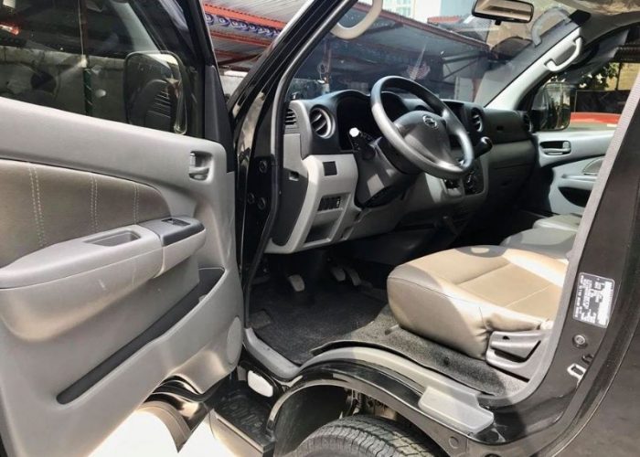 Nissan N350 Urvan for rent Manila
