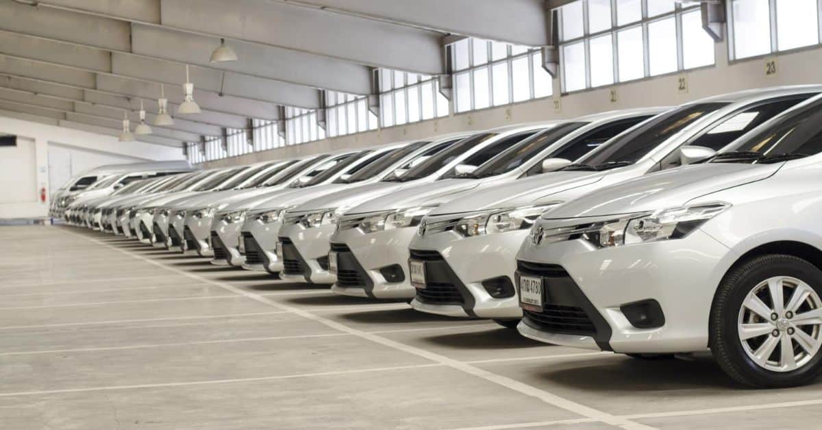 Luxury Budget Car for Rent in Manila LXV Cars